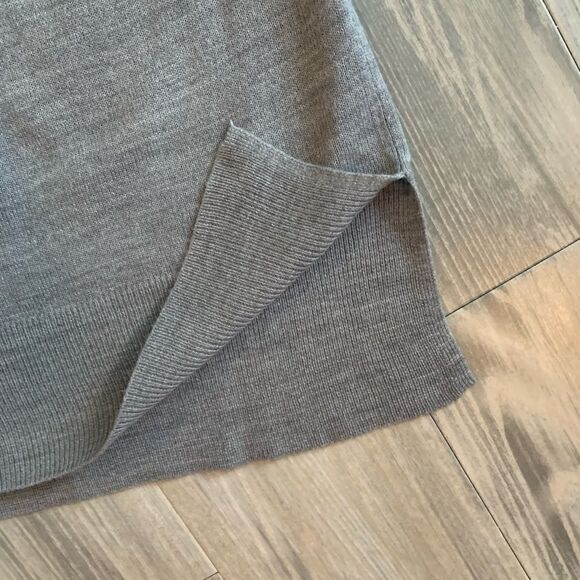 New York & Co grey tunic sweater size L - Picture 2 of 5